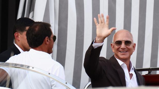 Jeff Bezos Jeff Bezos