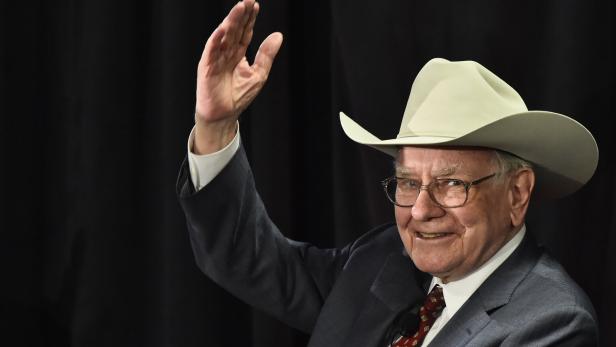 Warren Buffett to step down as Berkshire Hathaway CEO by end of 2025