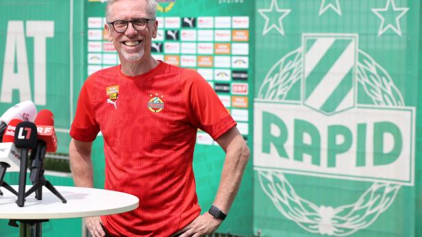 Freude zum Auftakt bei Rapid-Trainer Peter Stöger.