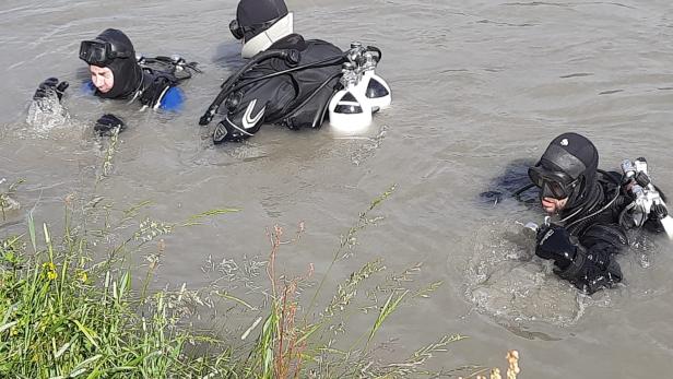 Sucheinsatz nach einem vierjährigen Kind in der Salzach