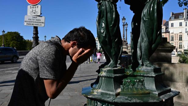 FRANCE-WEATHER-HEATWAVE