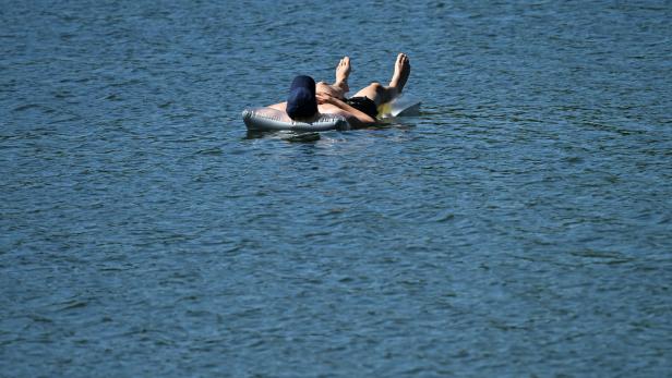 ++ THEMENBILD ++ SOMMER / WETTER / KLIMA / HITZE / DONAU