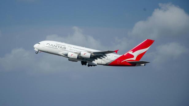 Qantas-Flugzeug in der Luft