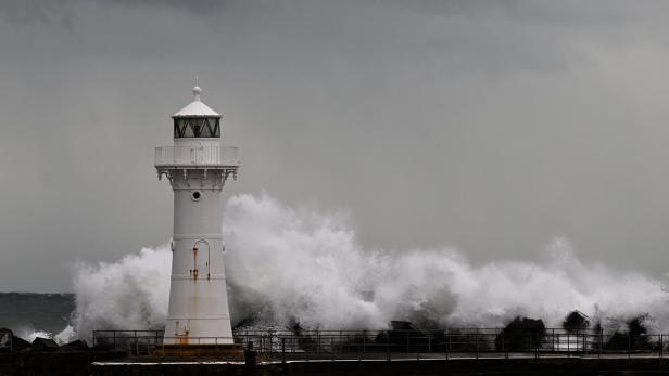 Heavy swells and torrential rain hit New South Wales coast Heavy swells and torrential rain hit New South Wales coast