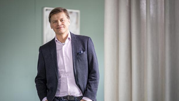Veit Dengler, NEOS