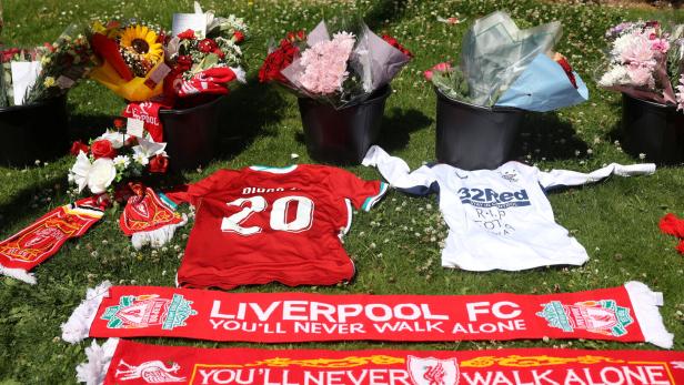 Liverpool's Portuguese forward Diogo Jota dies in car crash in Spain