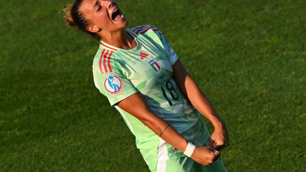 UEFA Women's Euro 2025 - Group B - Belgium v Italy