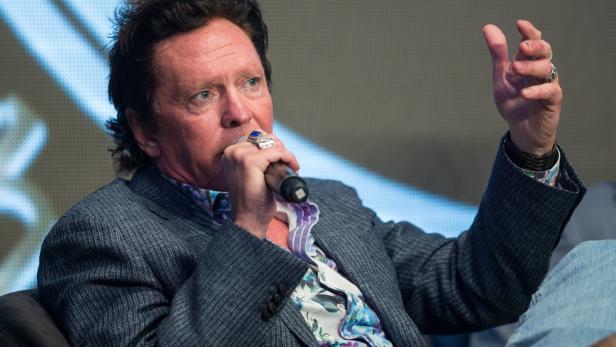 Das Bild zeigt US-Schauspieler Michael Madsen während eines Interviews: Seine Todesursache - plötzlicher Herzstillstand - tritt in Österreich jährlich rund 12.000 Mal auf.