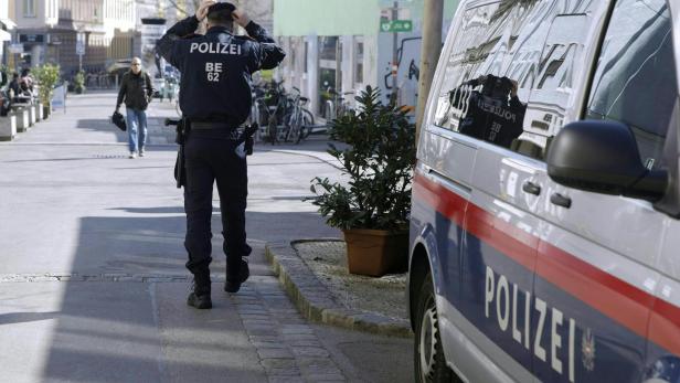 ++ THEMENBILD ++ ?WIEN: SICHERHEITSMASSNAHMEN / YPPENPLATZ / POLIZEI / SICHERHEIT