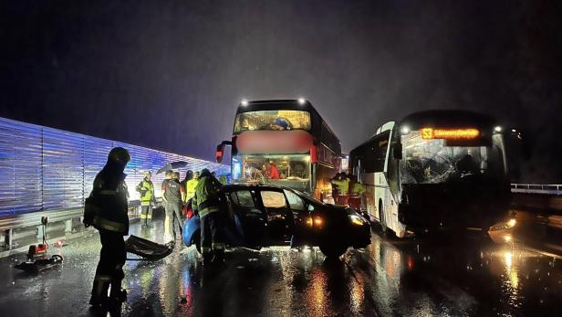 Ein schwerer Autounfall auf der Tauernautobahn