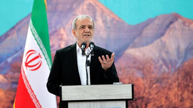 FILE PHOTO: Iranian President Masoud Pezeshkian speaks during a meeting in Ilam FILE PHOTO: Iranian President Masoud Pezeshkian speaks during a meeting in Ilam