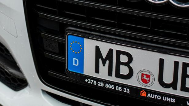 Deutsches Autokennzeichen Audi S8