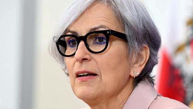 MINISTERRAT PRESSEFOYER: SPORRER