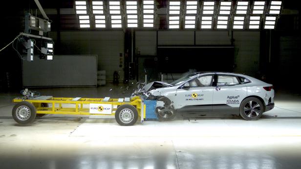 Polestar 4 im Euro NCAP Crashtest.
