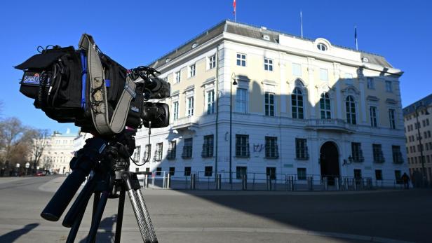 KOALITIONSVERHANDLUNGEN ZWISCHEN ÖVP, SPÖ UND NEOS: BUNDESKANZLERAMT