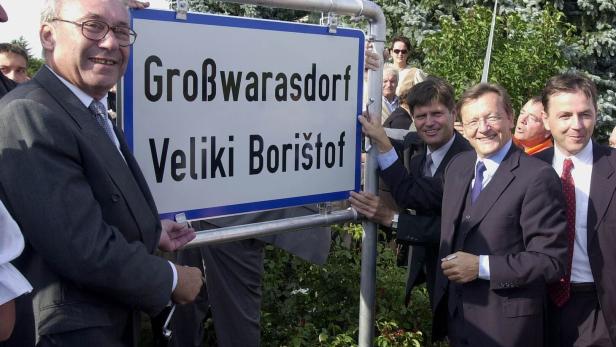 Erste Zweisprachige Ortstafel im Burgenland