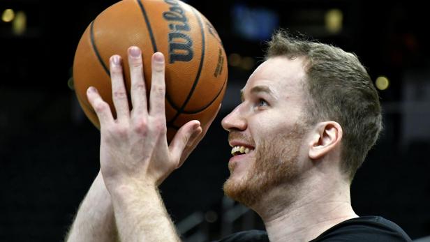 BASKETBALL: VERLETZUNGEN SPIELEN "GROSSE ROLLE" BEI TORONTO - JAKOB PÖLTL