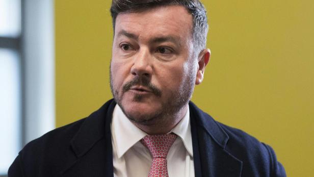 Auf dem Bild sieht man den ehemaligen Immobilienunternehmer René Benko