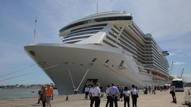 Die MSC Seaview ist eines von zwei Kreuzfahrtschiffen, das während der Klimakonferenz in Belém rund 6.000 Betten bereitstellen soll, weil es zu wenige Hotelzimmer gibt.