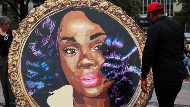 Four current and former Louisville police officers arrested over 2020 shooting of Breonna Taylor