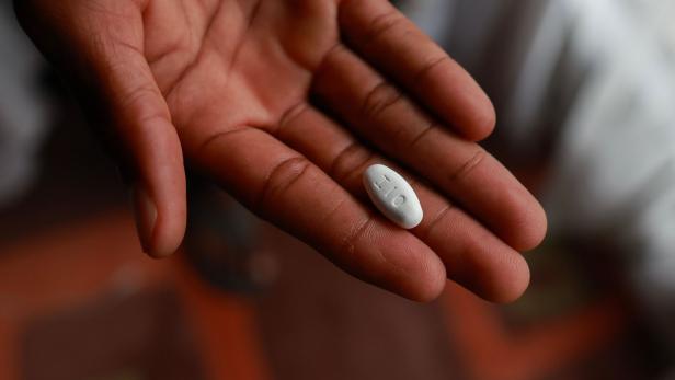 FILES-SAFRICA-US-HEALTH-POLITICS-AID