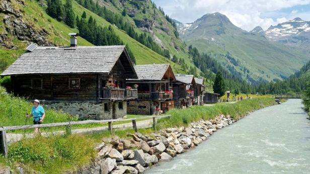 ++ THEMENBILD ++ KLIMA / KLIMAERWÄRMUNG / SOMMER-TOURISMUS / HITZE / ABKÜHLUNG / ALPINISMUS / WANDERN / GESUNDHEIT / NATUR / ALPEN"