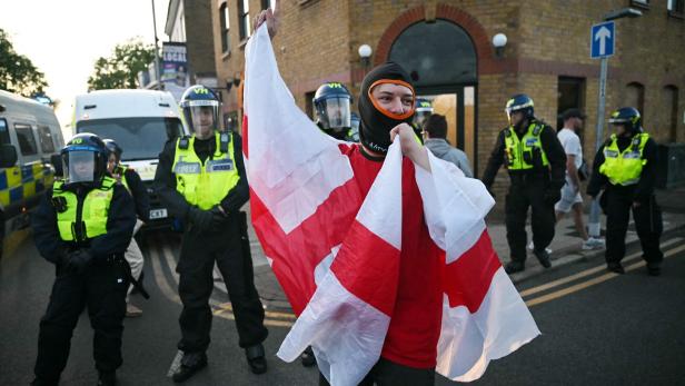 BRITAIN-MIGRATION-POLICE-PROTEST BRITAIN-MIGRATION-POLICE-PROTEST