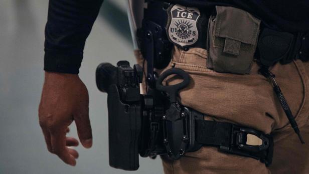 US-ICE-DETAINS-IMMIGRANTS-INSIDE-NEW-YORK-CITY-COURTHOUSES