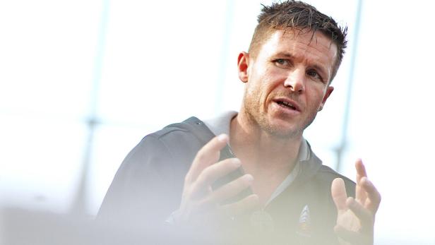 Felix Baumgartner dies in paraglide crash Felix Baumgartner dies in paraglide crash