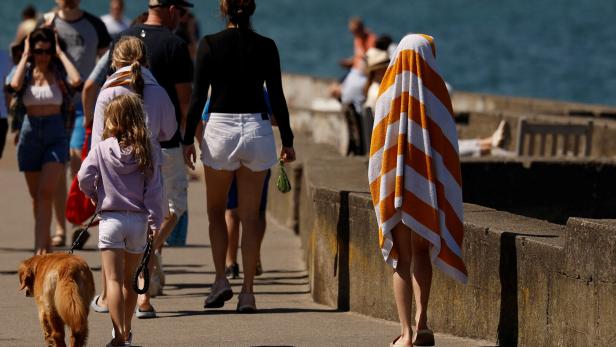 Ireland experiences a heatwave Ireland experiences a heatwave