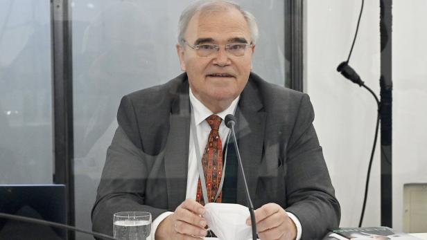 ++ ARCHIVBILD ++ EX-JUSTIZMINISTER BRANDSTETTER WEGEN FALSCHAUSSAGE ANGEKLAGT