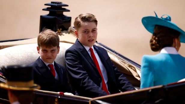 BRITAIN-ROYALS-TROOPING