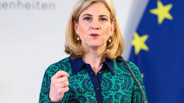 Israeli Foreign Minister Gideon Sa'ar and German Foreign Minister Johann Wadephul visit Vienna