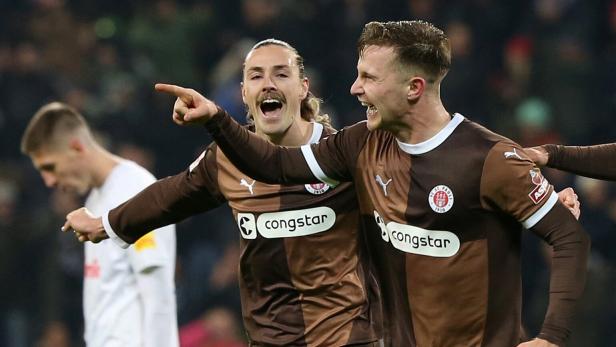 Bundesliga - St. Pauli v Holstein Kiel