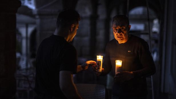 Spain and Portugal hit by massive power blackout