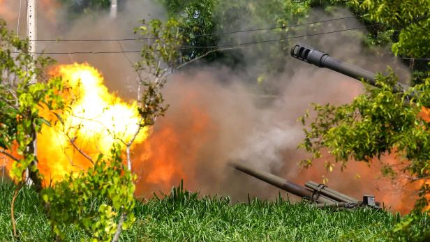Thailand and Cambodia exchange heavy artillery as fighting rages for a second day