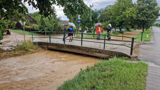160 Einsätze: Hagel- und Gewitterwelle forderte Einsatzkräfte in NÖ