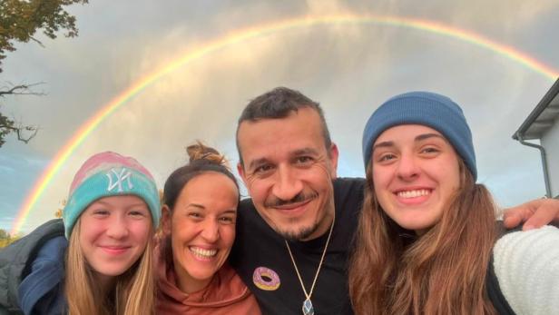 Gastfamilie Schuhmeier gemeinsam mit Austauschkind Rosario aus Argentinien