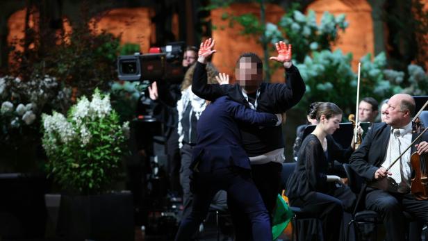 ++ HANDOUT ++ SALZBURGER FESTSPIELE 2025: ERÖFFNUNG - STÖRAKTION