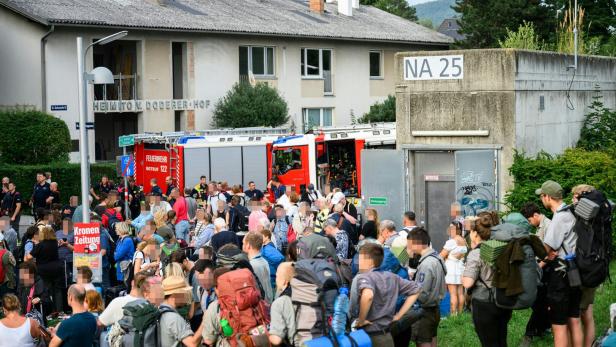 ICE STEHEN GEBLIEBEN: PASSAGIERE AUS ZUG IN TUNNEL VOR WIEN GEBRACHT