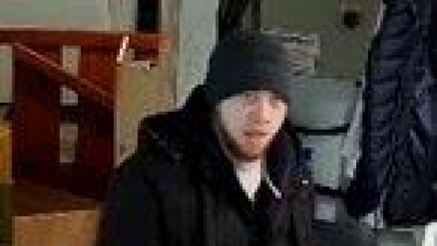 Polizei sucht diesen Mann