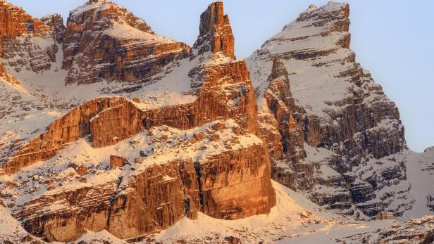 Blick auf die Brenta-Dolomiten vom Val Rendena im Naturpark Adamello-Brenta Blick auf die Brenta-Dolomiten vom Val Rendena im Naturpark Adamello-Brenta