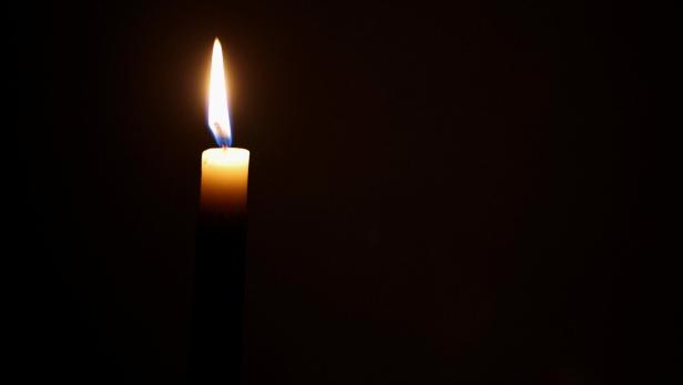 FILE PHOTO: As power crisis grips South Africa, Cape Town makes a plan to keep lights on