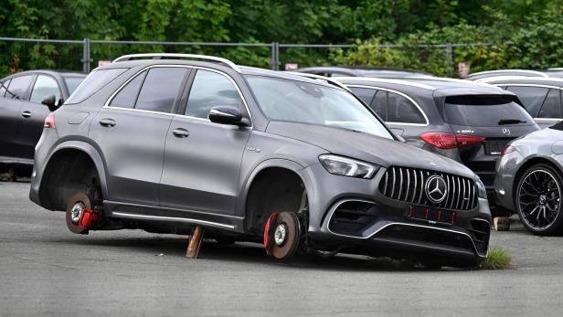 GERMANY-ECONOMY-AUTOMOBILE-TARIFF-MERCEDES-BENZ