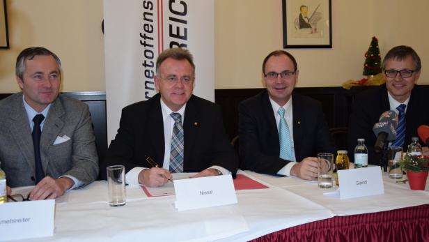 LH Niessl und LH-Stvtr. Steindl unterzeichneten den Breitband-Pakt