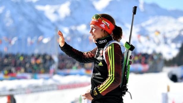 ++ ARCHIVBILD ++ RETTUNGSEINSATZ UM VERUNGLÜCKTE LAURA DAHLMEIER LÄUFT