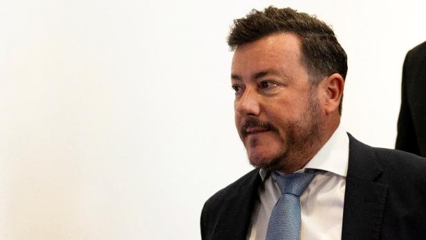 FILE PHOTO: Fallen Austrian property tycoon Rene Benko appears before a parliamentary commission in Vienna FILE PHOTO: Fallen Austrian property tycoon Rene Benko appears before a parliamentary commission in Vienna