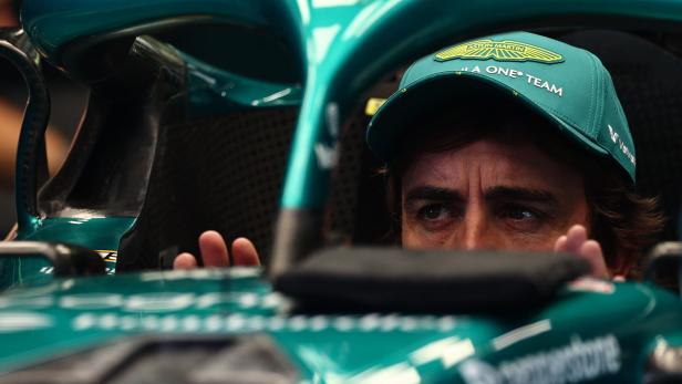 Aston-Martin-Star Fernando Alonso in Ungarn.