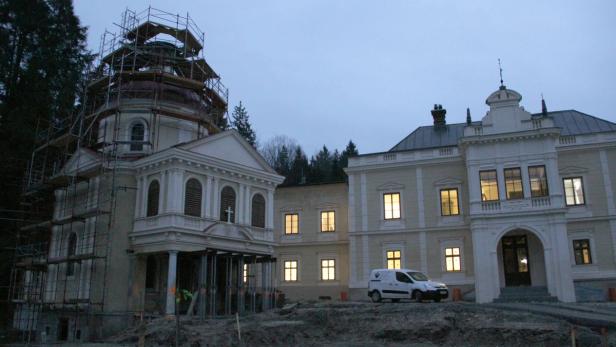 Kapelle und Schloss des legendären Andreas Töpper sind 2015 Nabel der Landesschau „Ötscher:Reich“, danach sollen im Schloss auf 1500 m² Nutzfläche Betriebe einziehen