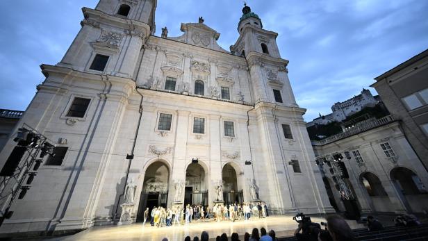 ++ THEMENBILD ++ SALZBURGER FESTSPIELE 2025: FOTOPROBE JEDERMANN/DOMPLATZ/SLAZBURGER DOM